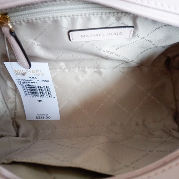 Michael Kors Selma Messenger Leather Bag Blossom - Picture 6 of 8